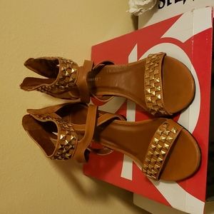 Ashley Stewart, Tan, 11W